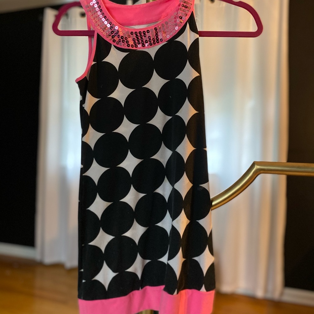 White dress Black Circles Hit pink neckline/hem